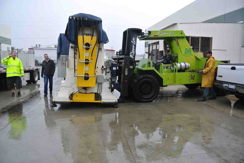 Professional Heavy Machinery & Equipment Moving Services in Los Angeles, CA
